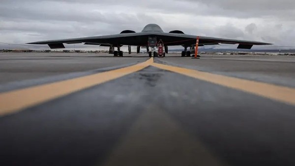 Misi Rahasia: B-2 AS Terbang 37 Jam Nonstop ke Iran