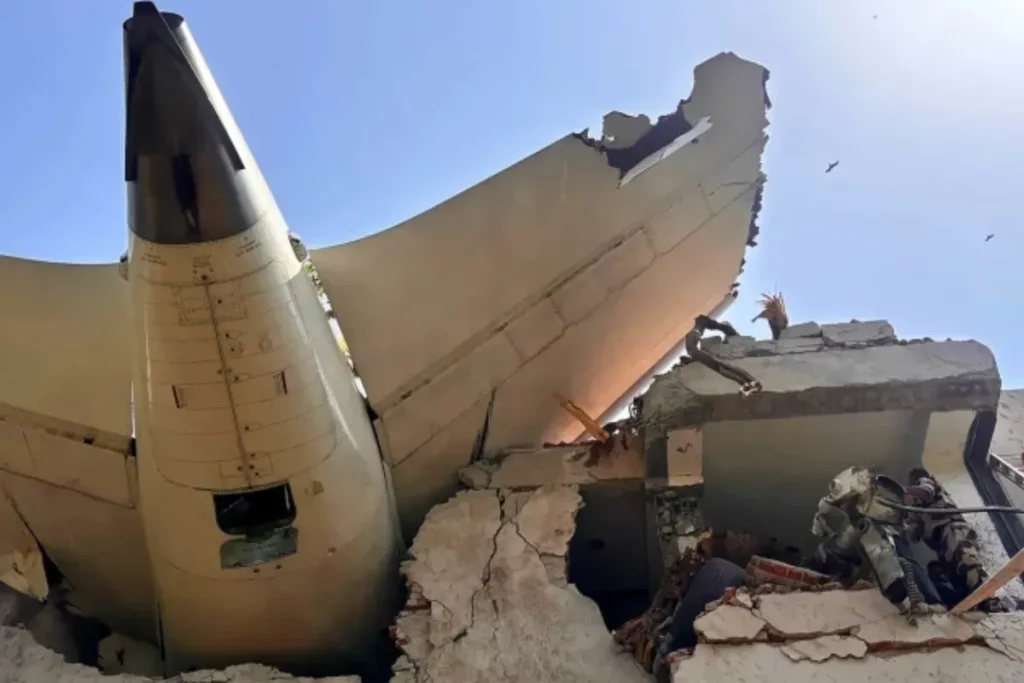 Pilot Gagah Berani Selamatkan Penumpang Boeing 787 Air India Ahmedabad