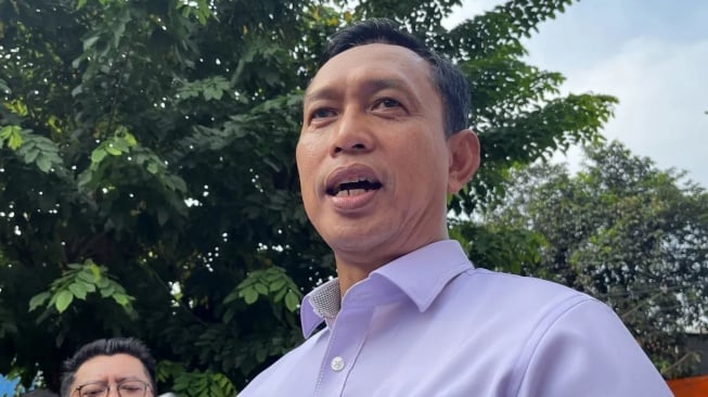 Dirut Bulog Baru: Pensiun Dini TNI, Siap Benahi Logistik?