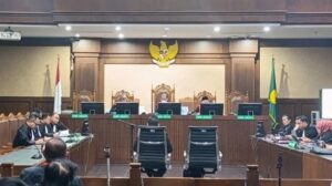 Hasto Desak Polisi Tangkap Buronan Harun Masiku Sekarang Juga
