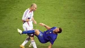 Insiden & Momen Viral yang Menghebohkan Dunia Sepak Bola